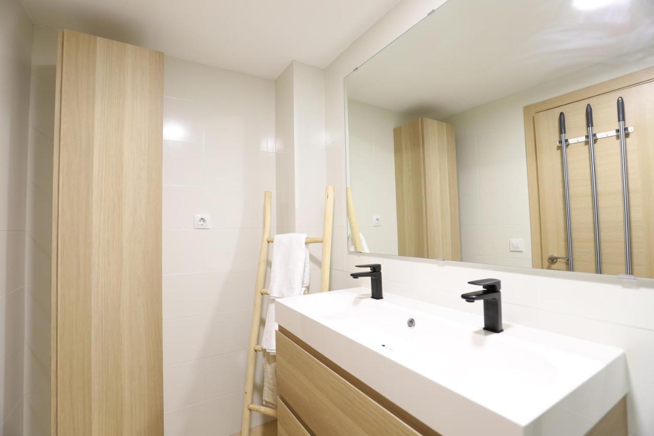 Beautiful Apartment In Canet Playa By Hometels Canet d'En Berenguer Exteriör bild